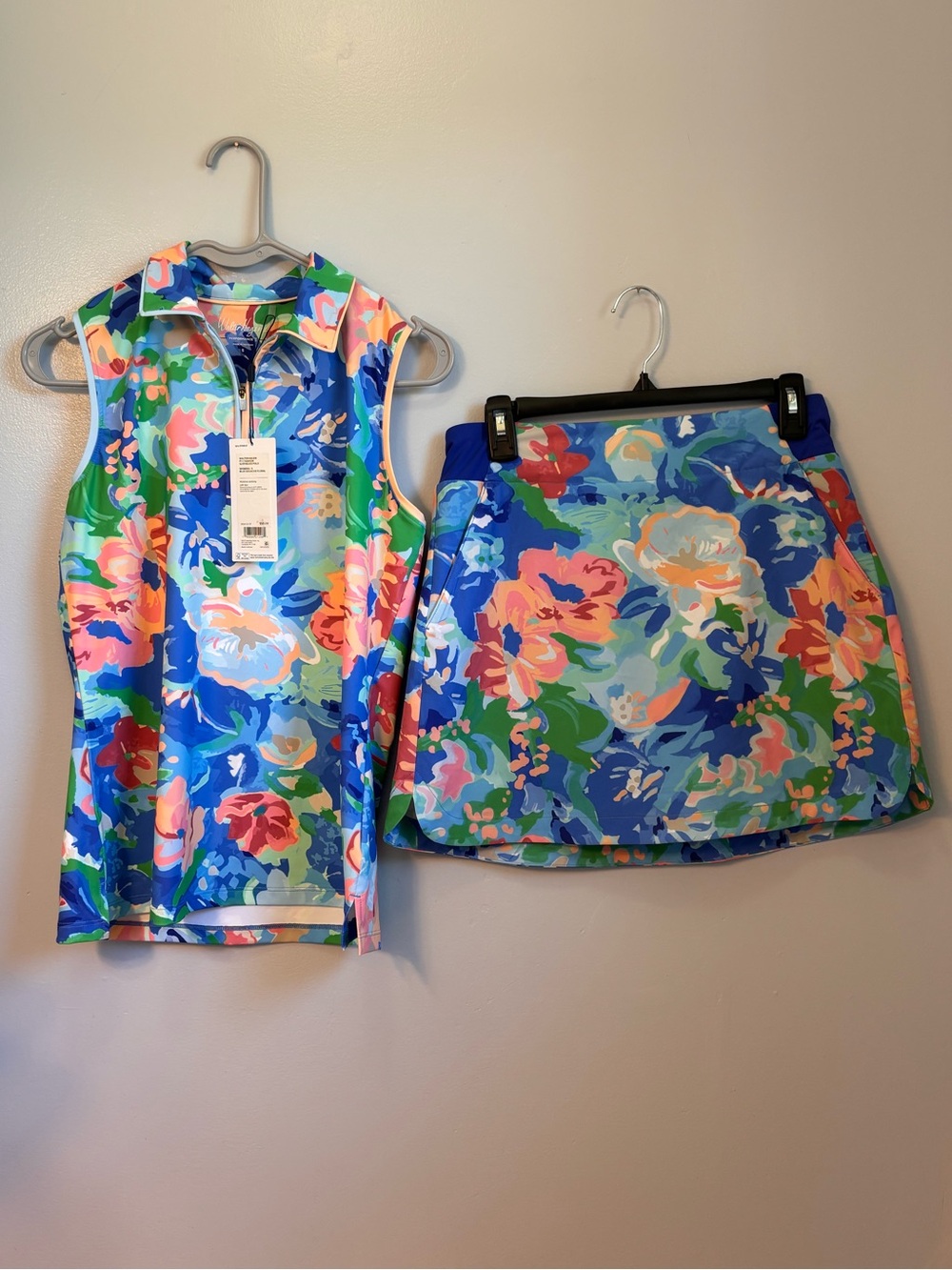 Walter Hagen Multicolor Floral Zip Polo Top w/ matching skort Sz S set. NWT